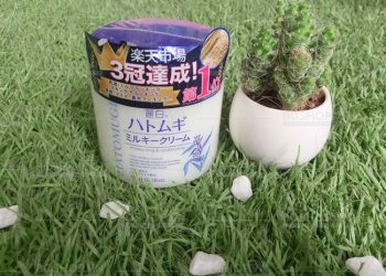 [Đánh giá] Kem dưỡng Hatomugi Moisturizing có tốt không? Giá bao nhiêu?
