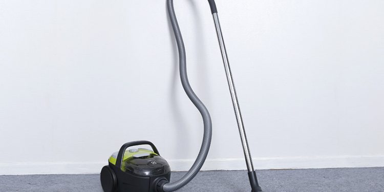 [Đánh giá] Máy hút bụi Electrolux Z1231 có tốt không? Giá bao nhiêu?