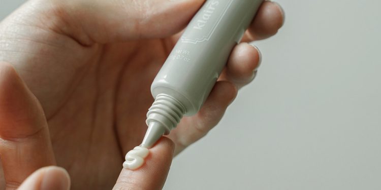 [Đánh giá] Kem mắt Klairs có tốt không? Có mấy loại hiện nay?