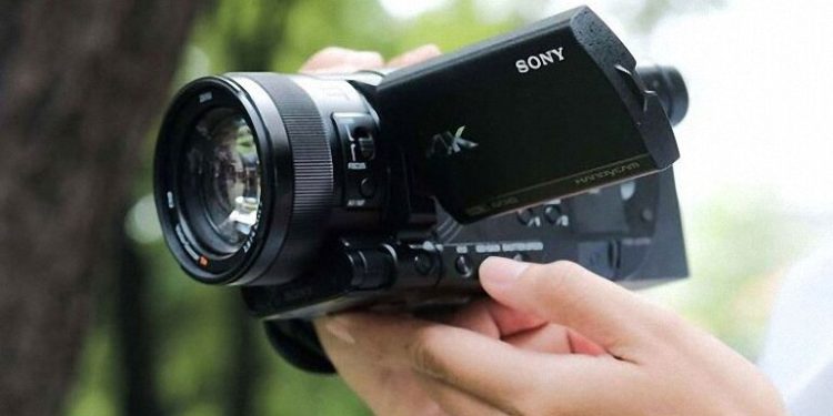 [Đánh giá] Top 5 Máy quay cầm tay được ưa chuộng nhất hiện nay